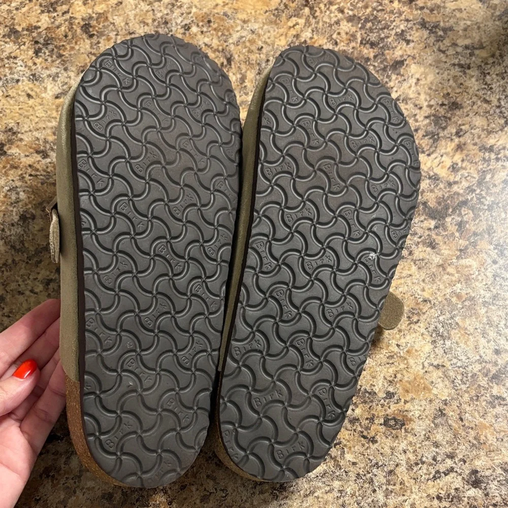 Slip on Clogs - Picture 3 of 3